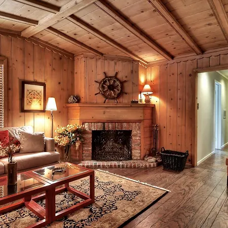 201 Ruby Villa